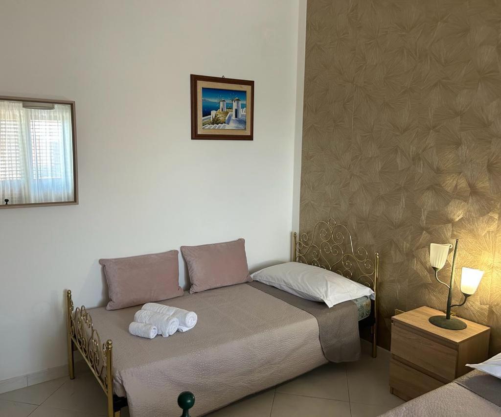 Nina Apartament Giardini Naxos Con Posto Auto Exterior photo