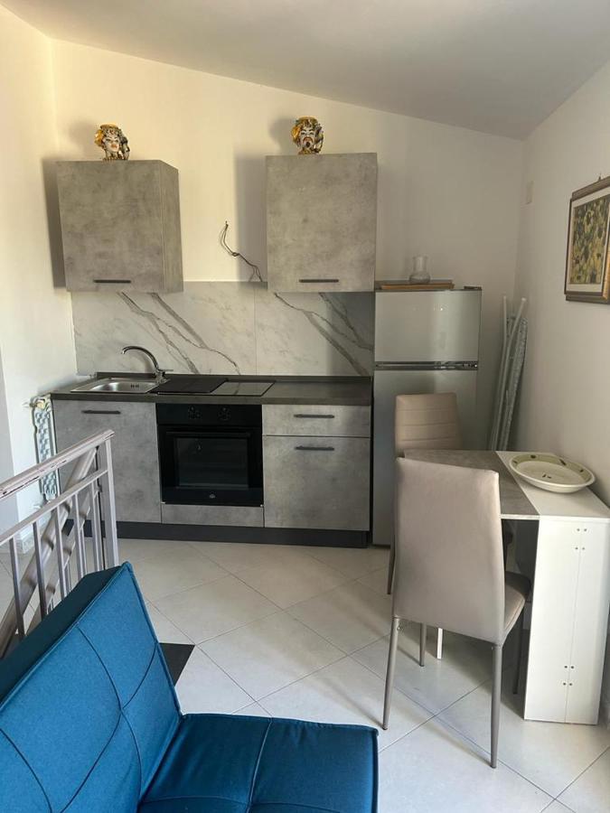 Nina Apartament Giardini Naxos Con Posto Auto Exterior photo
